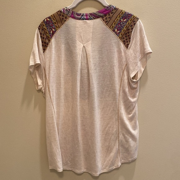 Anthropologie Tiny Mixed Media S/S Paisley Floral V Neck Top Size Medium - Picture 8 of 8